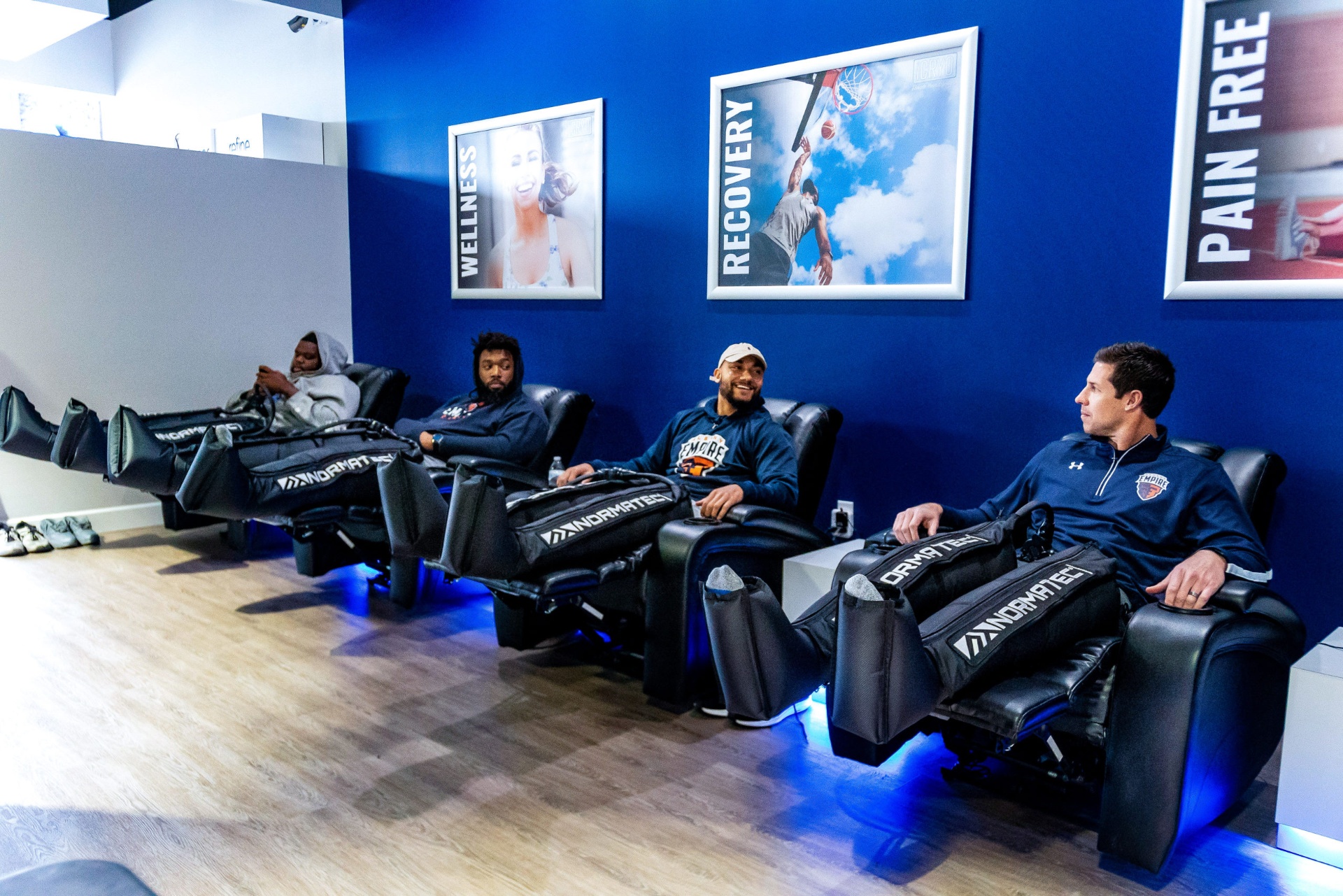 iCRYO Clemson compression therapy recovery lounge