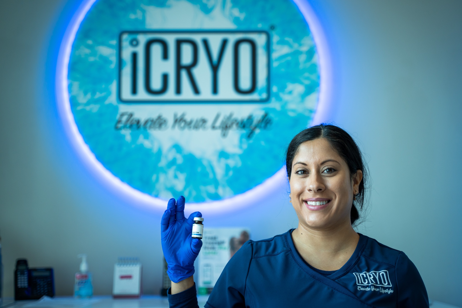 iCRYO Clemson RN prepping an IM vitamin injection