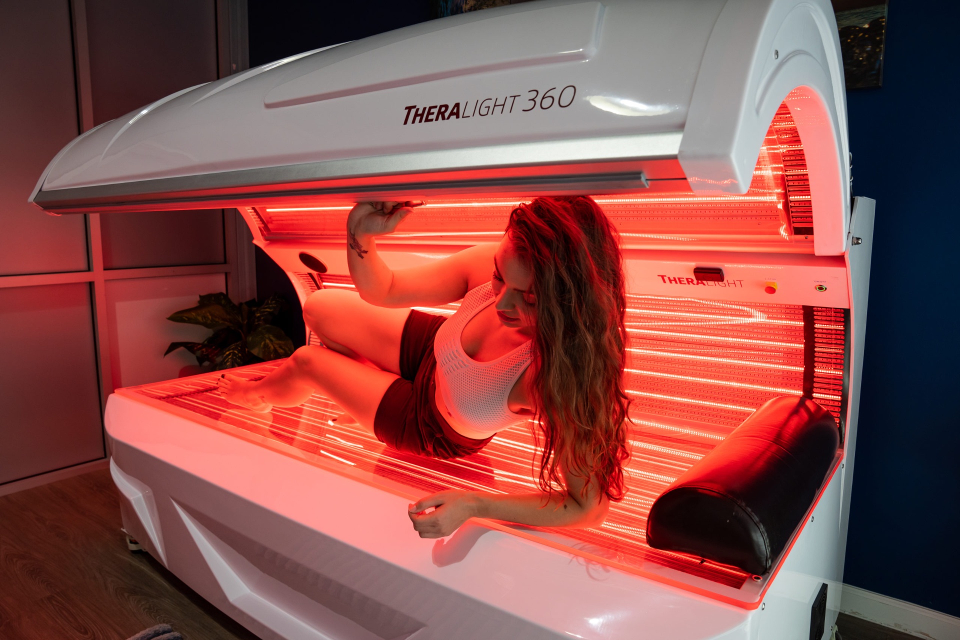 TheraLight 360 full-body red light therapy bed at iCRYO Clemson